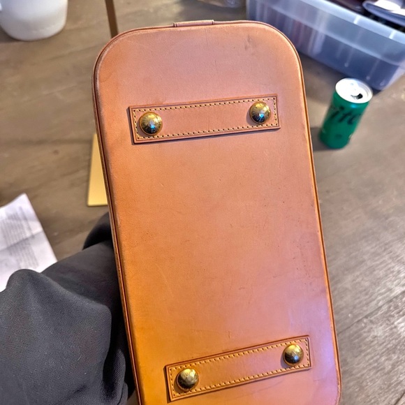 Louis Vuitton Alma PM Monogram | Authentic LV Satchel | Classic Handbag - Picture 3 of 17